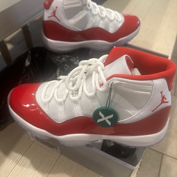 Jordan Retro 11 Cherry